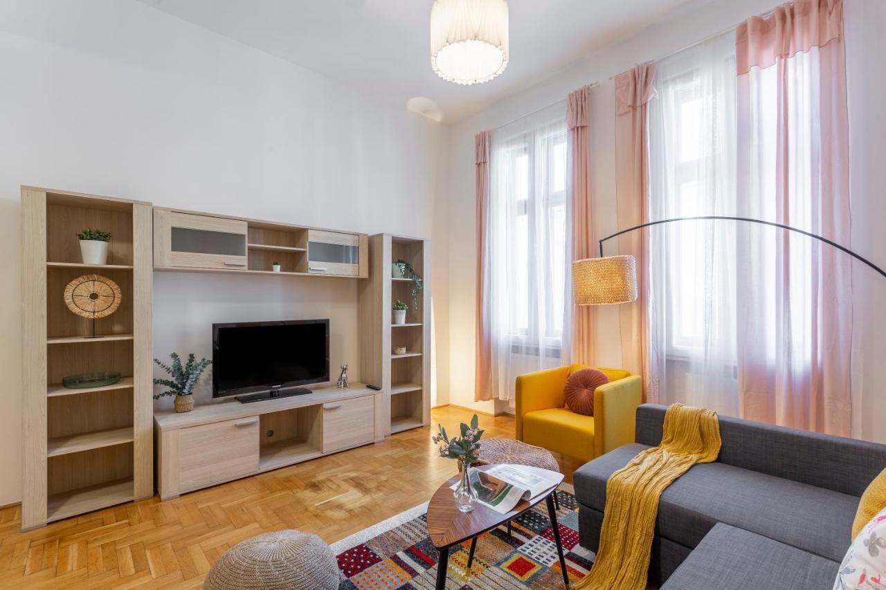 Cozy Home By Bella In The Heart Of Budapest Luaran gambar