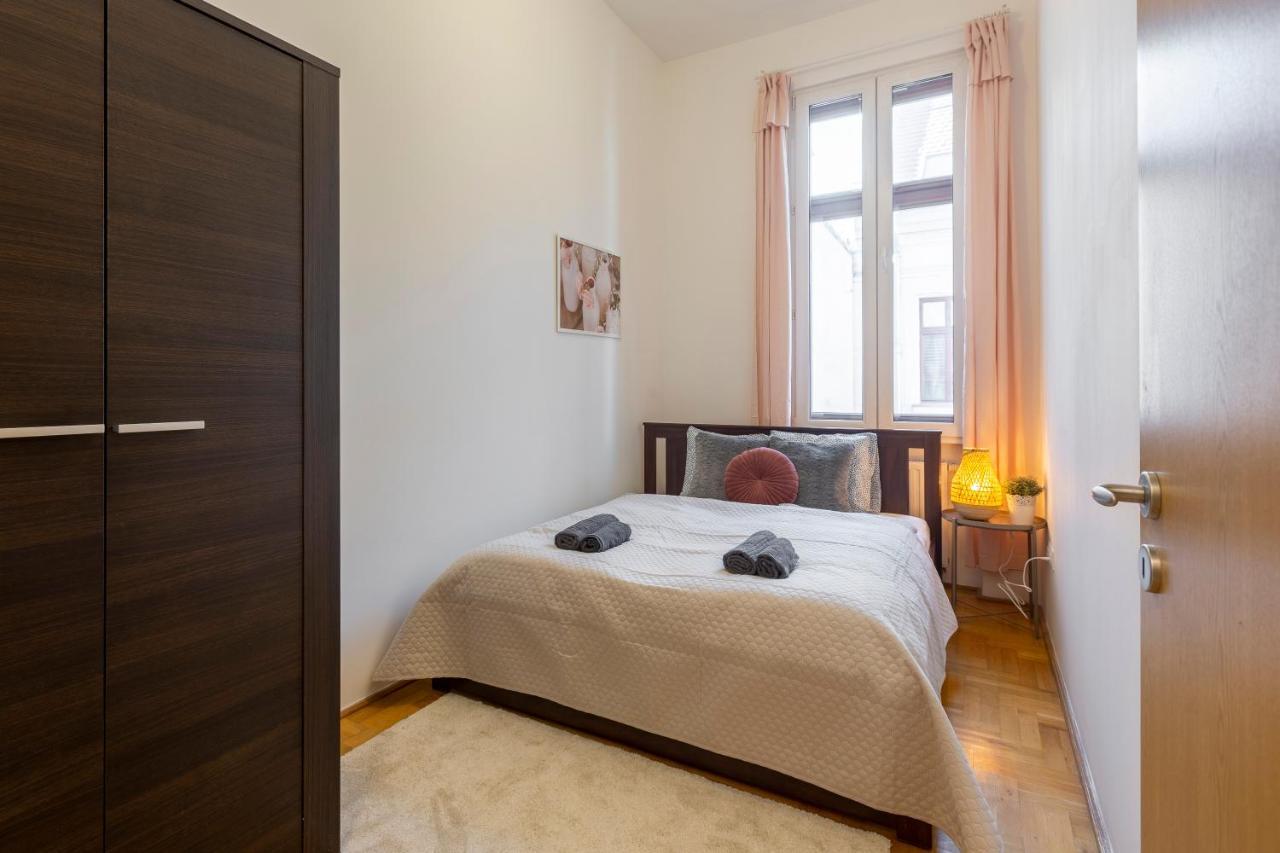 Cozy Home By Bella In The Heart Of Budapest Luaran gambar