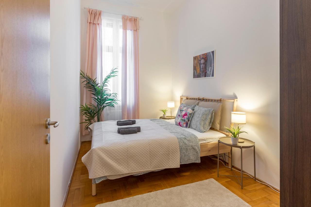 Cozy Home By Bella In The Heart Of Budapest Luaran gambar